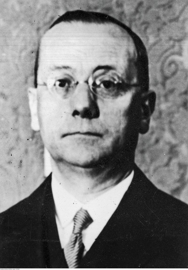 La imagen tiene un atributo ALT vacío; su nombre de archivo es jose_giral_1936-1.jpg